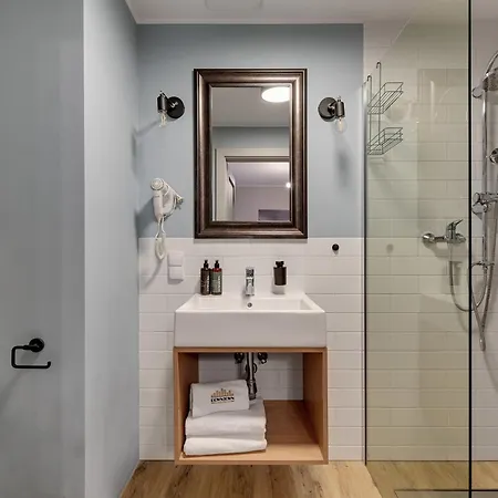 Deo Plaza Boutique By Downtown 4*
