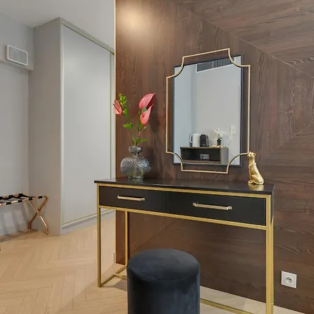 Deo Plaza Boutique By Downtown 4* Danzica